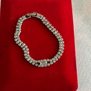 Rhinestone Silver Bracelet No missing